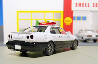 tomica limited vintage LV-N127a Nissan Skyline 25GT Turbo Patrol Car 