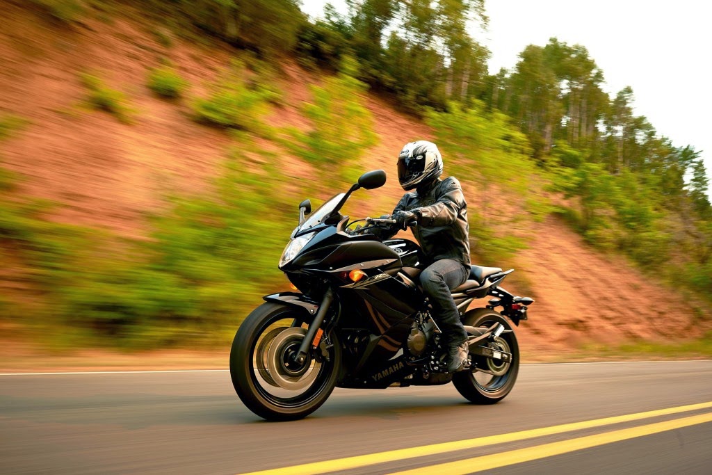 2014 Yamaha FZ6R Pictures, Images, Photos, Gallery, and Wallpapers