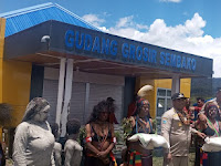 Program Beras Raskin, Gastro-Kolonialisme di Papua