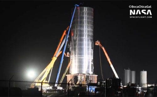 Fuel tanks for Starlink SN3 installed on SpaceX launch pad (Source: @BocaChicaGal)