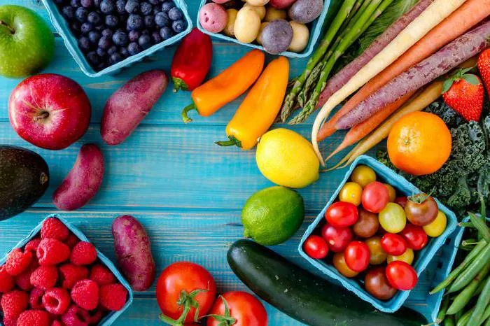 Evite frutas e verduras OGMs ou com agrotóxicos. Veja 2 frutas brasileiras no top 10 das melhores do mundo
