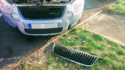 remove skoda grille without damaging it