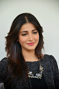 Shruti Haasan Glam pics-thumbnail-28