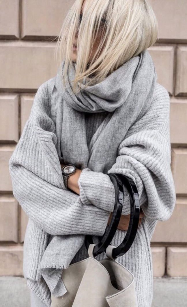 cute fall outfit / scarf + grey oversized sweater + handbag
