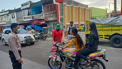 Polsek Tompobulu Bersama Relawan Tanggap Covid-19 Imbau Masyarakat Gunakan Masker