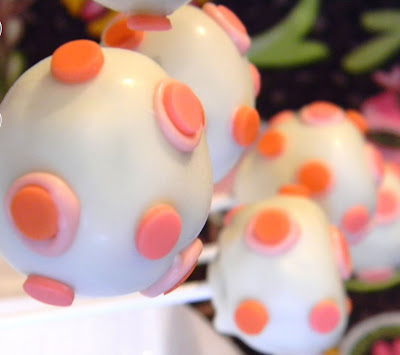 dalmatian cakes pops