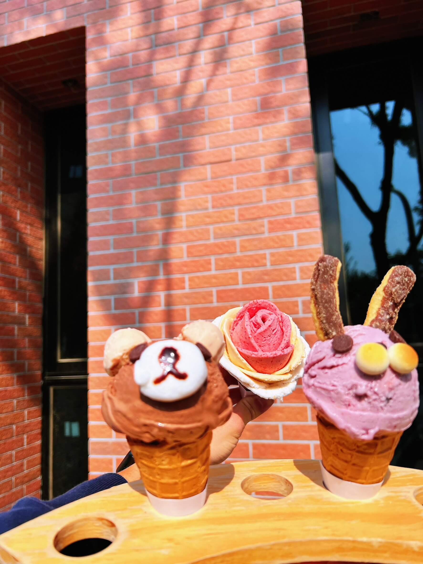 台南義式手工冰淇淋【六月三十義式手工冰淇淋- 台南店】唯美漸層玫瑰花造型