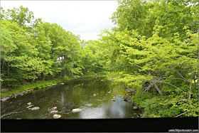 Río Contoocook a su paso por el Puente Cubierto Rowell’s Bridge en New Hampshire