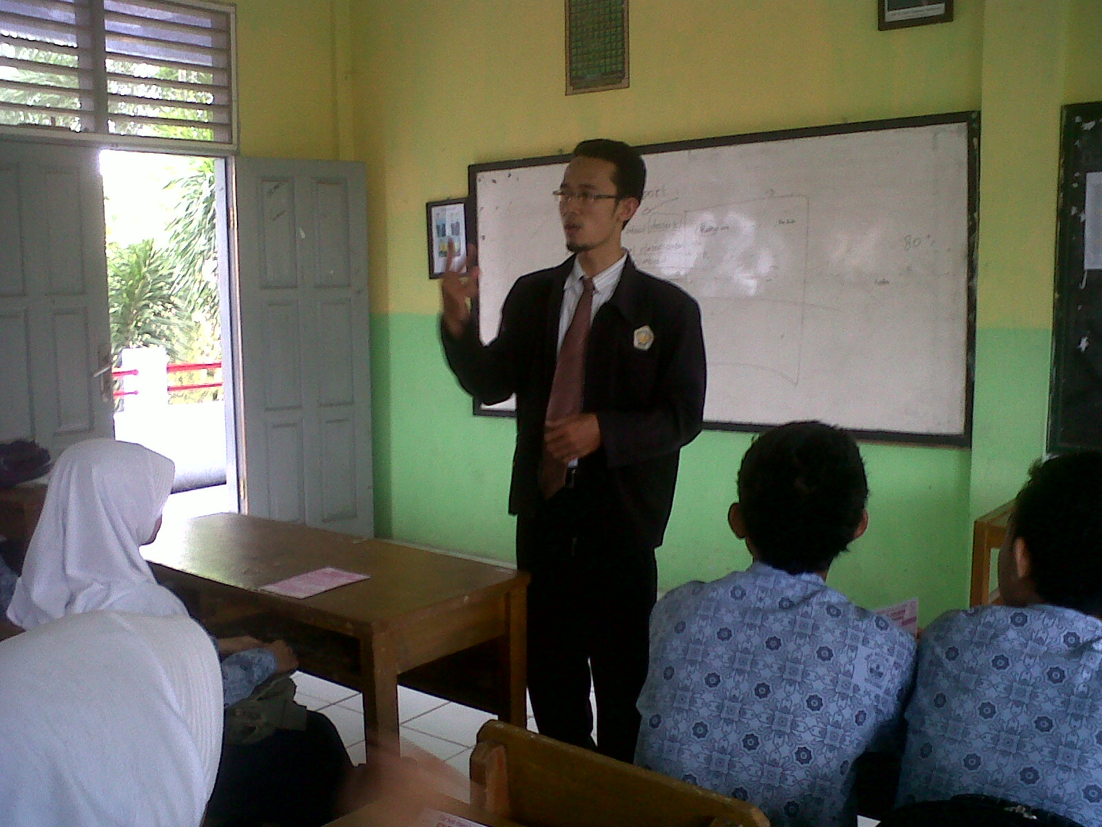 poto poto pada saat kursus bggris kerjasama dg sekolah2 di Kota Serang