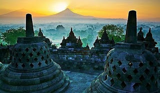 "Wisata Candi Borobudur"