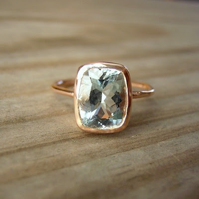 How gorgeous is this ring Swooning I'd love to ask you my darlings 