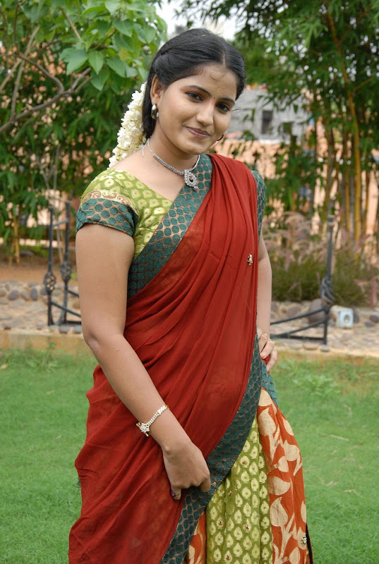 Anushaa Photo Gallery unseen pics