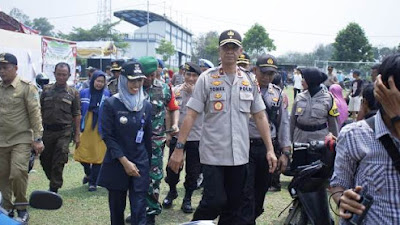 Pastikan Pilkades Aman, Wakapolda Banten Tinjau TPS Desa Tapos dan Cikuya