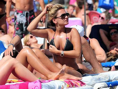 Sam and Billie Faiers soak up the sunshine in Ibiza