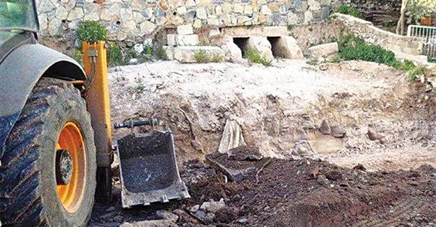 Roman-era graves bulldozed during house construction in SW Turkey