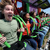 Lex Luthor "cai em cima" de Superman e faz com que Six Flags Magic Mountain bata mais um recorde!