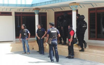 Dua Mobil Disita Polisi Dalam Penggerebekan Rumah Kades Perreng Burneh Bangkalan 