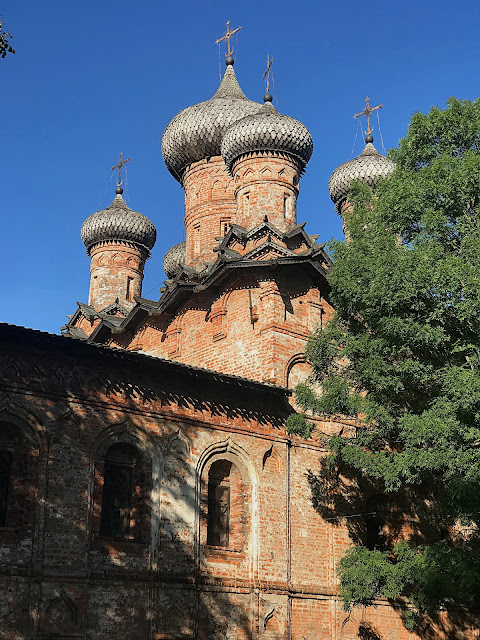 Великий Новгород, церковь Троицы Живоначальной