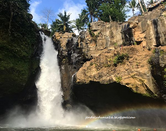 [http://FindWisata.blogspot.com] Mengeksplor Pesona Keindahan Air Terjun Tegenungan Bali, Surga Tersembunyi