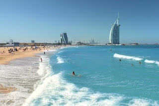 Jumeirah Beach : Pantai Populer di Dubai,