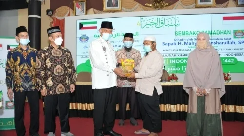 Pemprov Sumbar Terima Bantuan Paket Sembako dari Kuwait