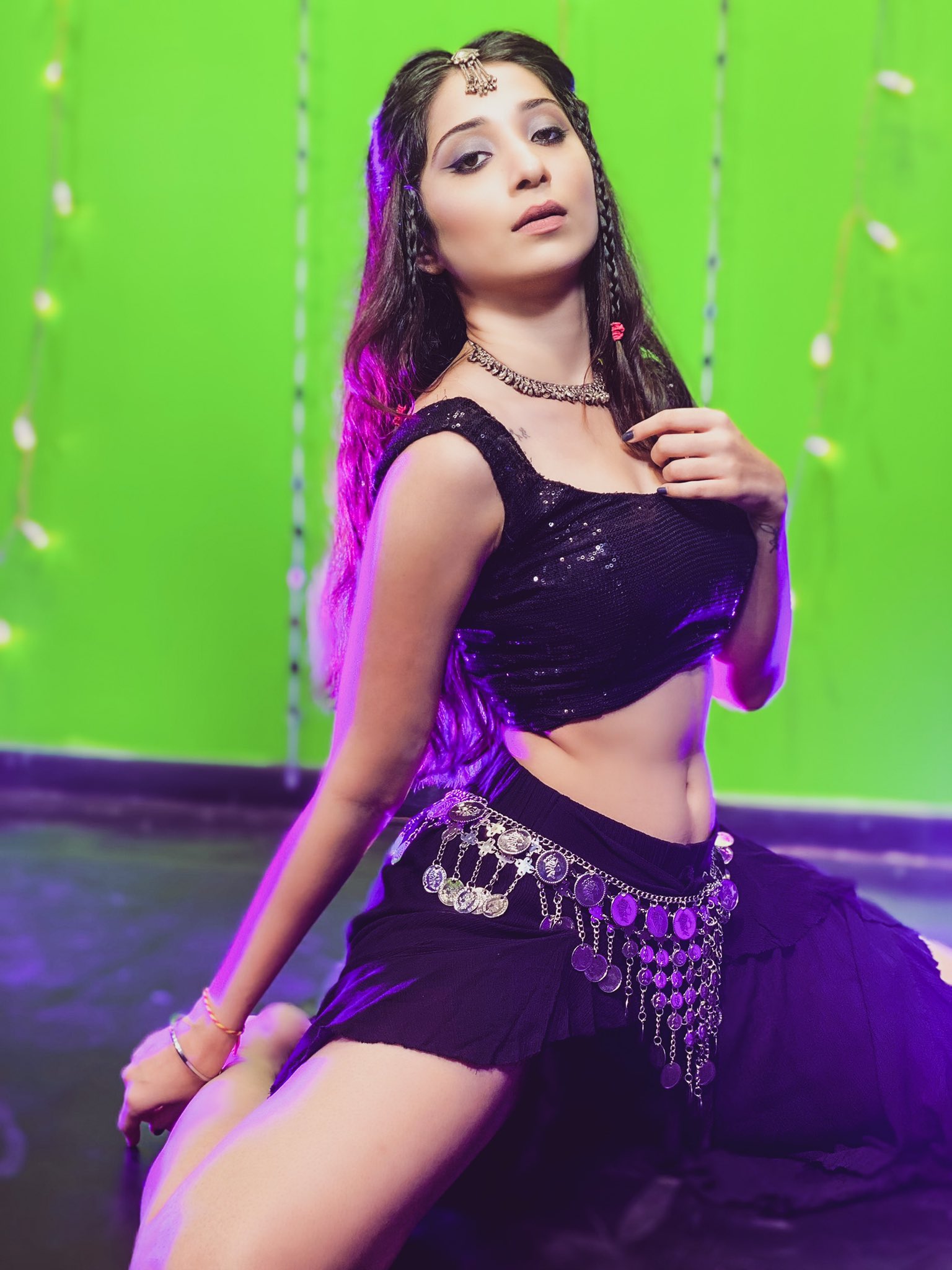 Vrushika Mehta HD UHD Photo