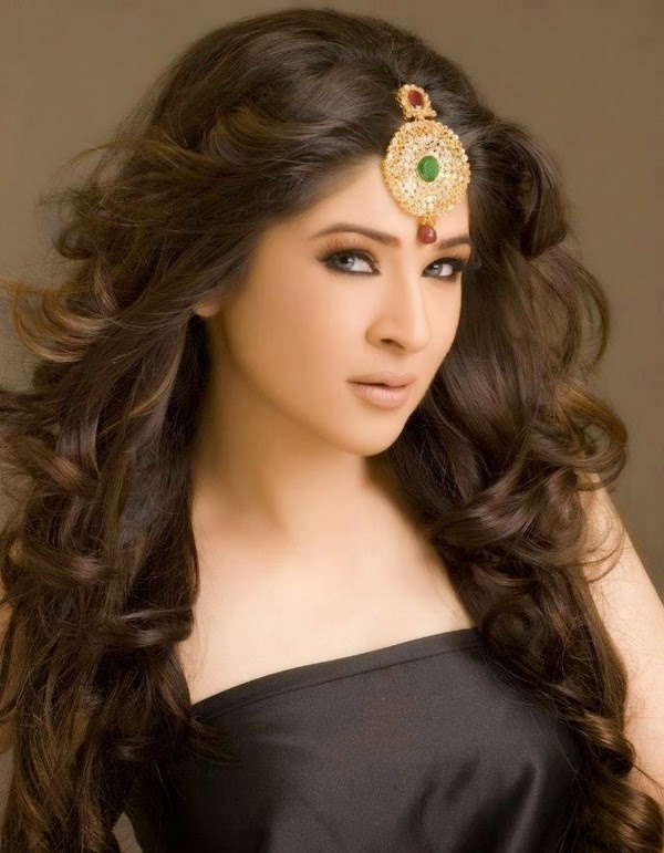 Ayesha Omar HD Wallpapers Free Download