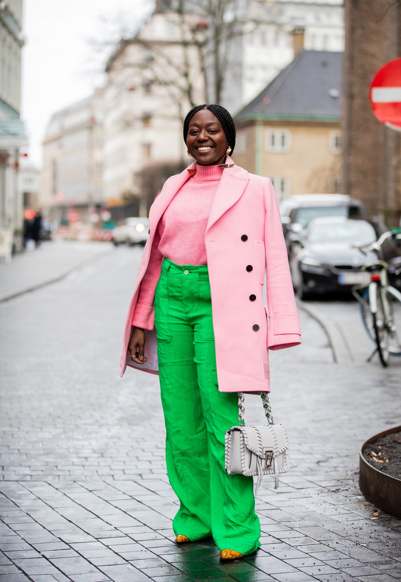 HOW TO WEAR GREEN AND PINK