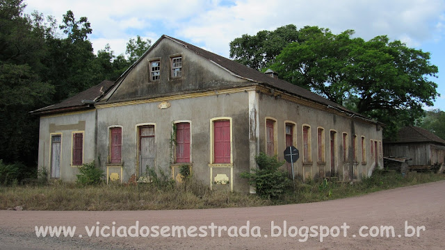 Casarão em estilo colonial no interior de Colinas, RS