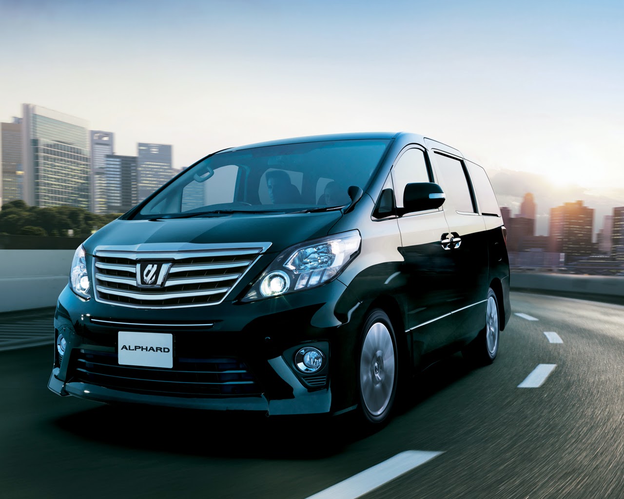  Gambar  gambar  mobil  Alphard Toyota Terbaru  2014 dengan 