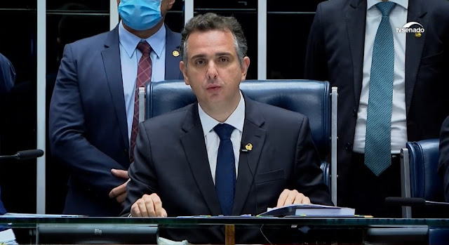 Rodrigo Pacheco é eleito presidente do Senado com apoio de Bolsonaro