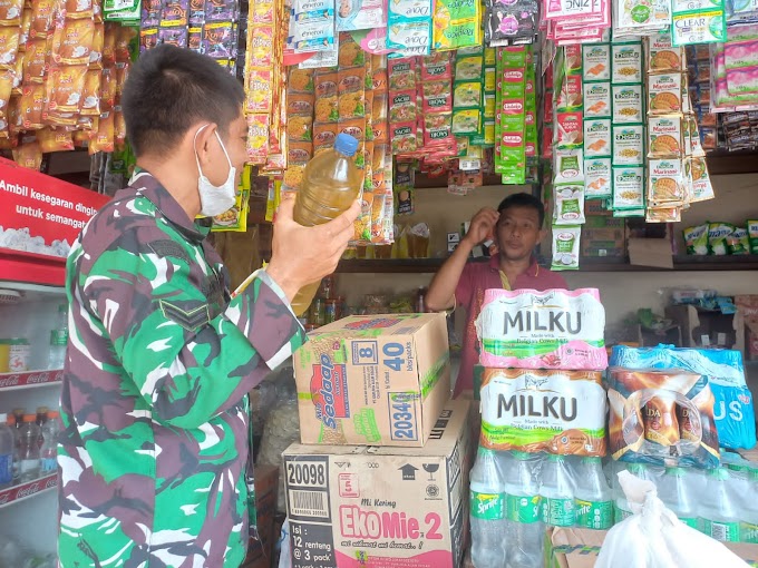 Babinsa Jajaran Kodim 0716/Demak Terus Cek Harga Minyak Goreng Curah di Pasaran