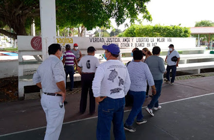 Pensionados del Ayuntamiento de Othón P. Blanco reprochan recorte de casi 70 por ciento de su prima de antigüedad