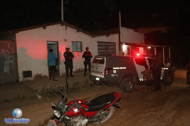 Homem é morto a tiros dentro de casa no Bairro Leandro Bezerra em Caraúbas