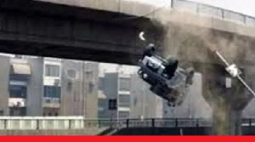 شاهد | سقوط سياره | من أعلي "كوبري 6 أكتوبر" بالفيديو