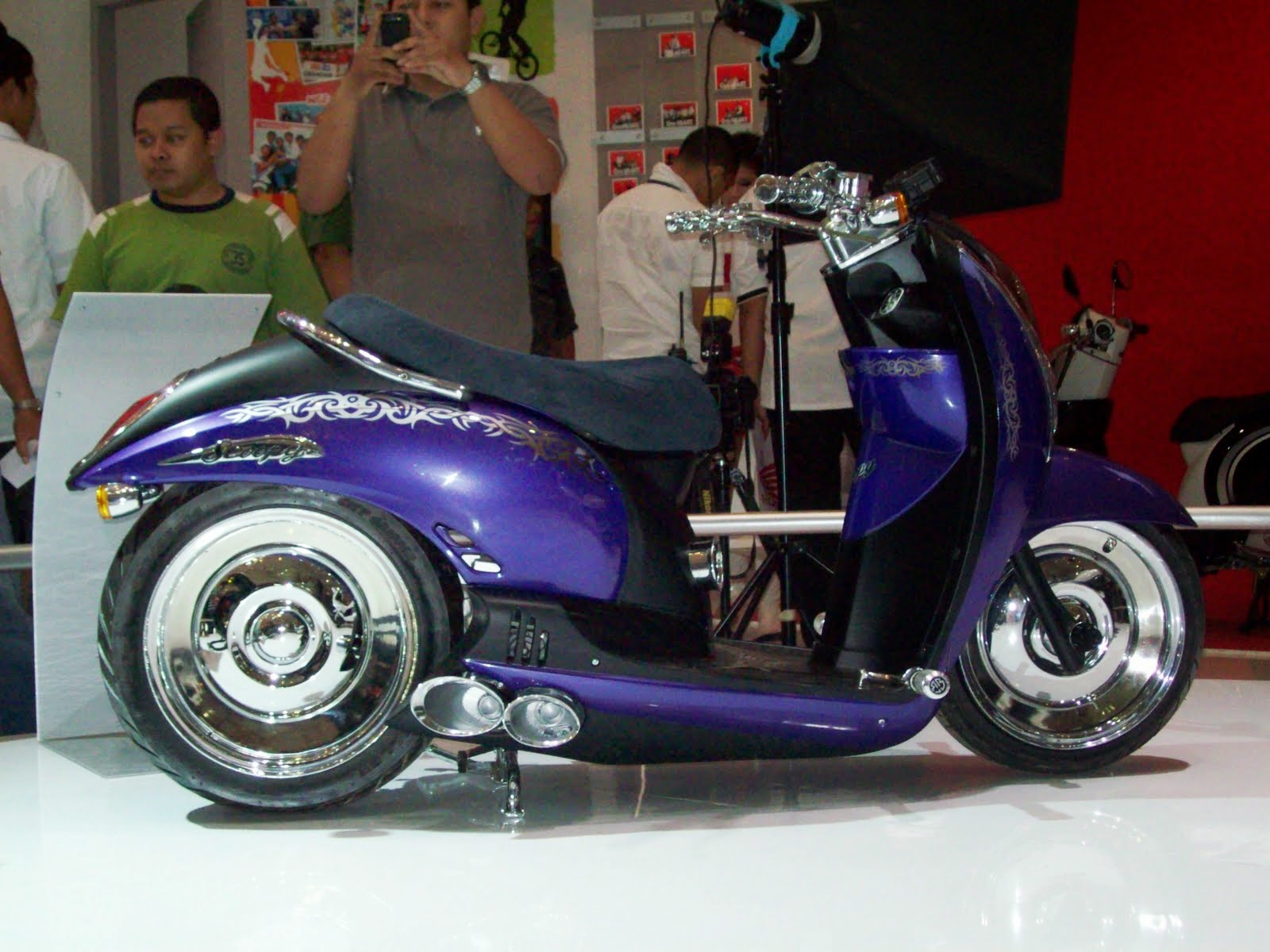 Kumpulan gambar modifikasi scoopy airbrush thailook velg 