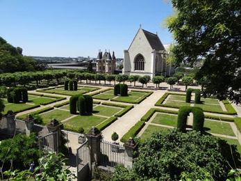 2017.06.18-038 les jardins du château
