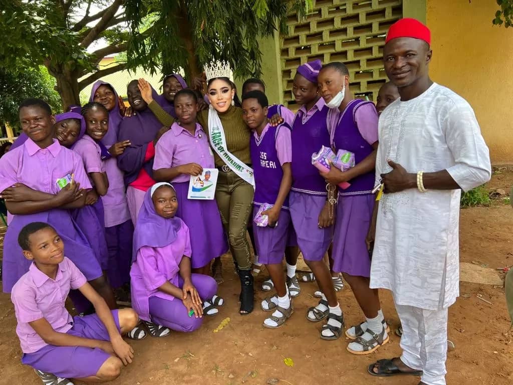 Queen Tracy Solomon Sensitises Female FCT Students On Menstrual Hygiene