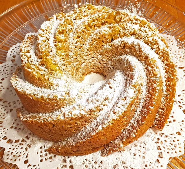 pound cake with powdered sugar on top