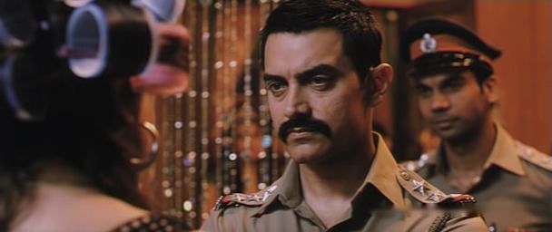 Screen Shot Of Hindi Movie Talaash (2012) Download And Watch Online Free at worldfree4u.com