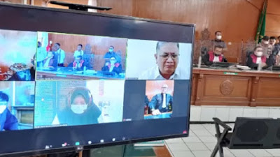 Hakim PN Bale Bandung Bebaskan Mantan Ketua DPRD Jabar Irfan Suryanagara dan Istri