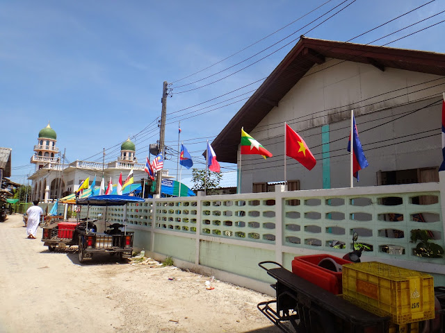 Kampung Muslim Koh Samui