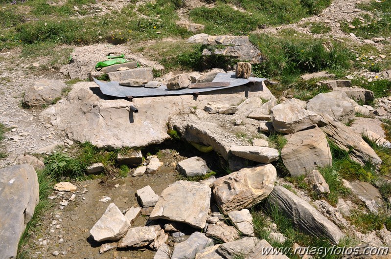 Mesa de los Tres Reyes desde Linza