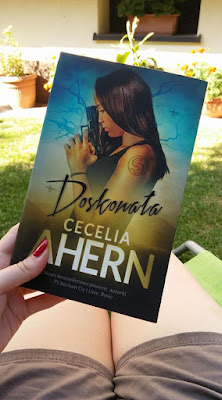 Doskonała - Cecelia Ahern (Skaza, tom II)