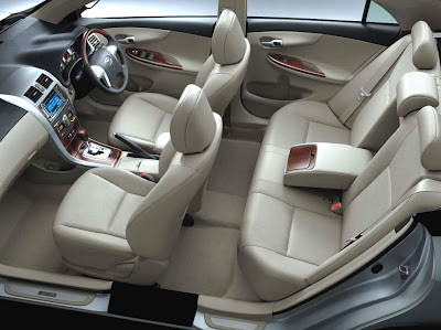 Toyota Corolla Altis (2012) Interior