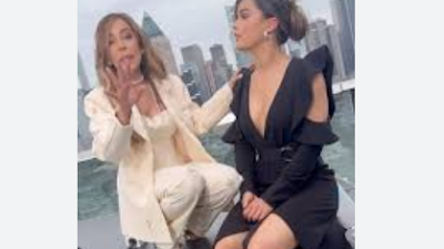 #FARÁNDULA: | Reportera de “#ElGordoYLaFlaca” y su perrita sufrieron un #accidente por culpa de #Shakira (+VIDEO)  | #NY | #EEUU | 