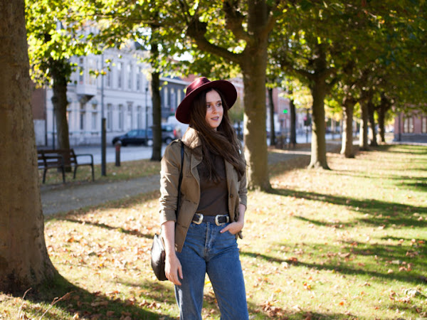 Outfit: military jacket and mom jeans