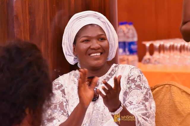 WOMAN OF GREAT GRACE LEADS OTHER WOMEN TO PRAY FOR NIGERIANS