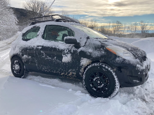 Lifted Toyota Yaris in snow