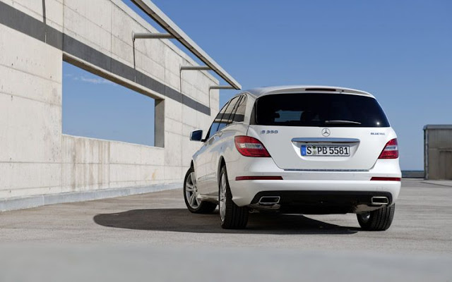 2011 Mercedes-Benz R-Class Rear View